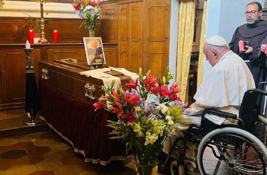 Fallecimiento del Papa Francisco: Reflexiones y Tributos