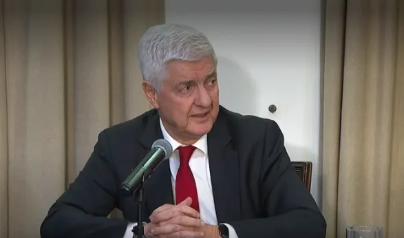 Javier Etcheberry: Renuncia y Polémica en el SII